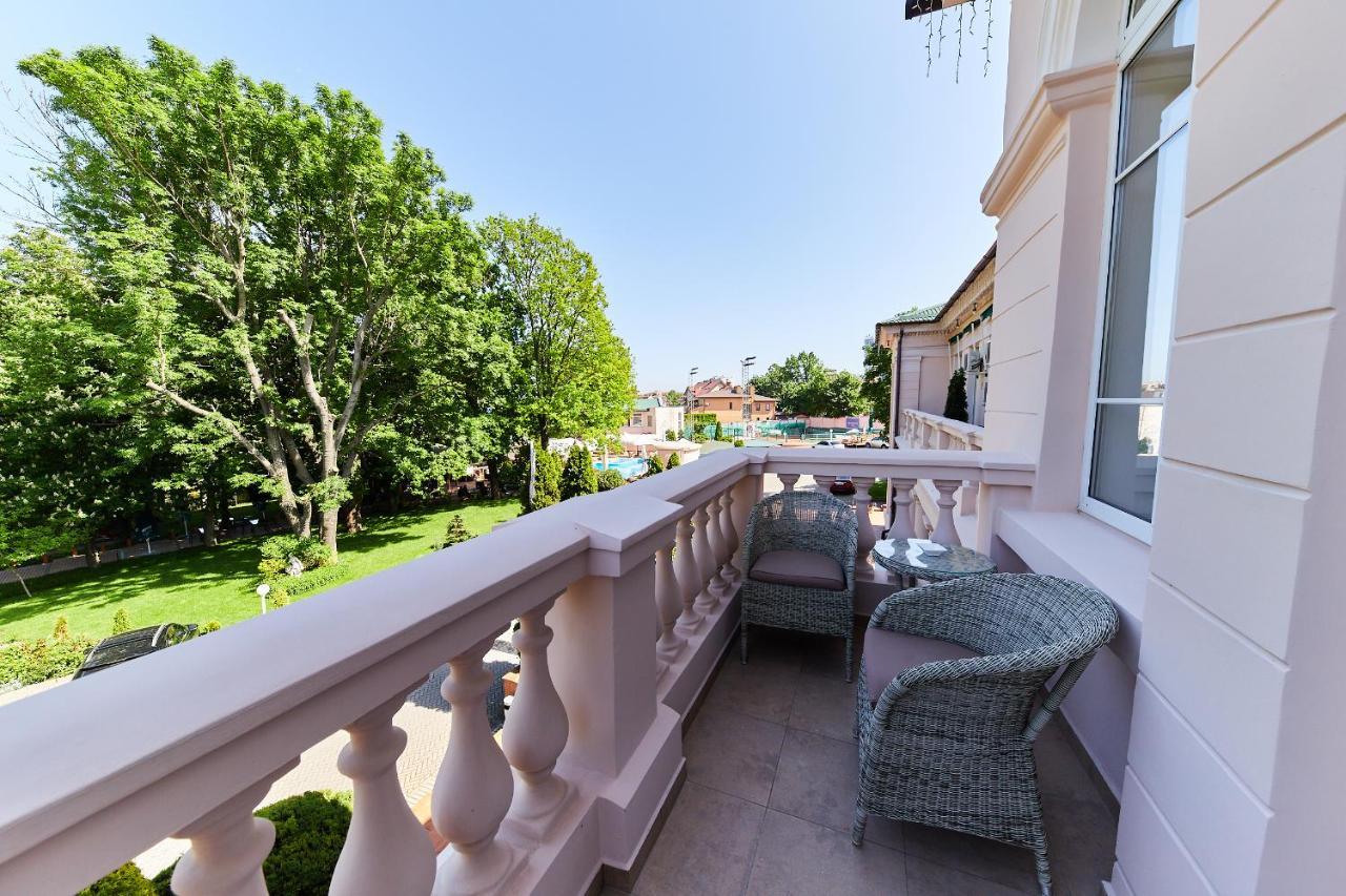Arcadia Plaza Hotel Odessa Esterno foto